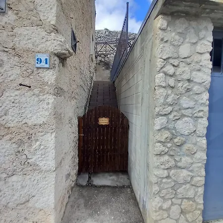 Lejlighed La Casetta A Pie Di Monte- Affitti Brevi Italia *