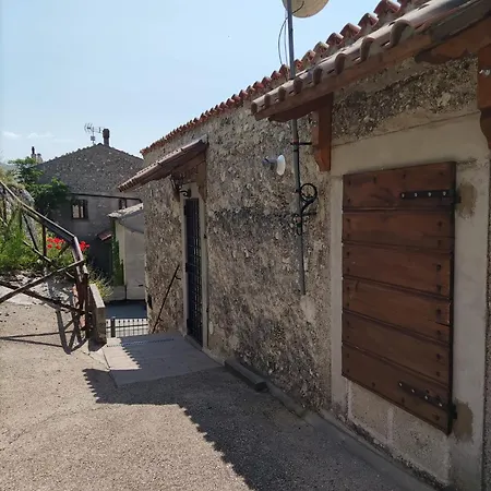 La Casetta A Pie Di Monte- Affitti Brevi Italia Lejlighed