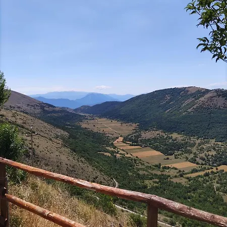 La Casetta A Pie Di Monte- Affitti Brevi Italia Lejlighed *