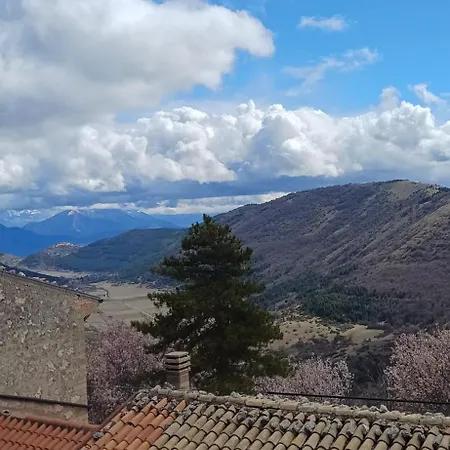 Lejlighed La Casetta A Pie Di Monte- Affitti Brevi Italia Santo Stefano Di Sessanio
