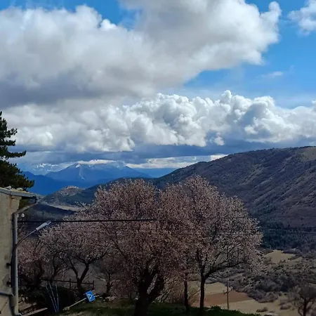 La Casetta A Pie Di Monte- Affitti Brevi Italia Lejlighed *